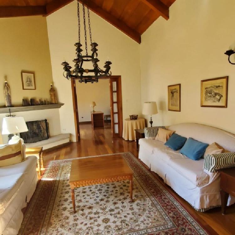 Vendo Casa en Antigua Guatemala en Santa Catarina de Bo