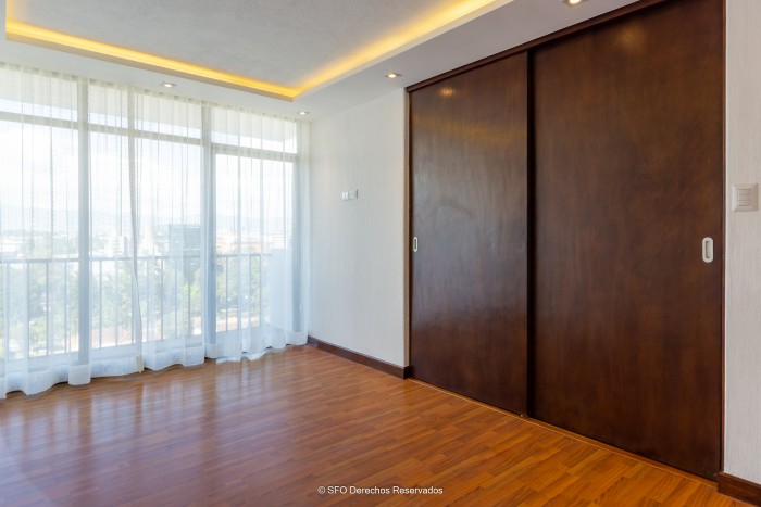 Apartamento en Alquiler Ciudad Vieja Zona 10 - Miniatura 8
