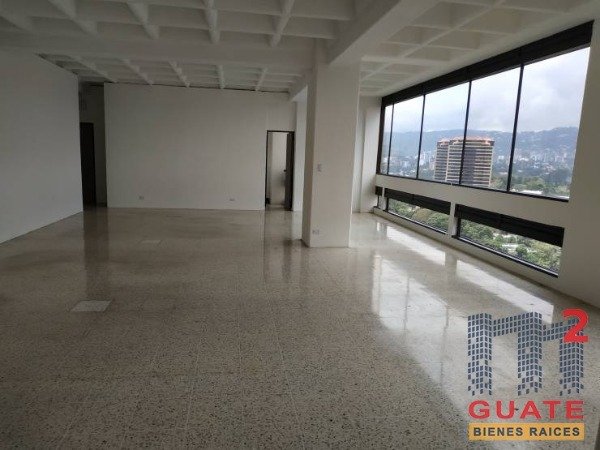 Oficina de 152 m2 de construcción en Renta, Zona 10