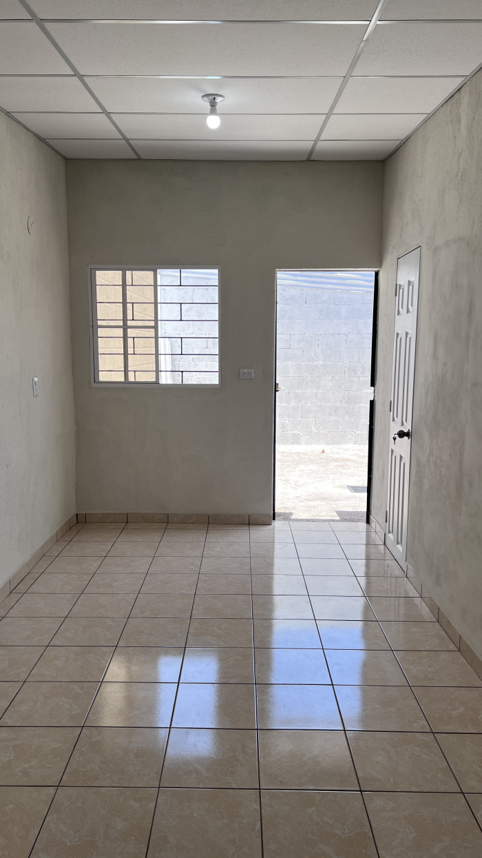 Casa en venta a 5 minutos de Paseo Venecia Soyapango - 9