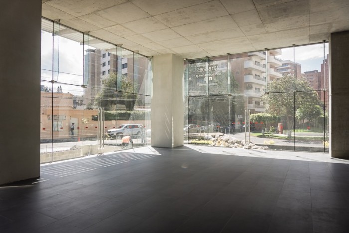 Local comercial a Estrenar en Zona 10 en Renta - Image 2