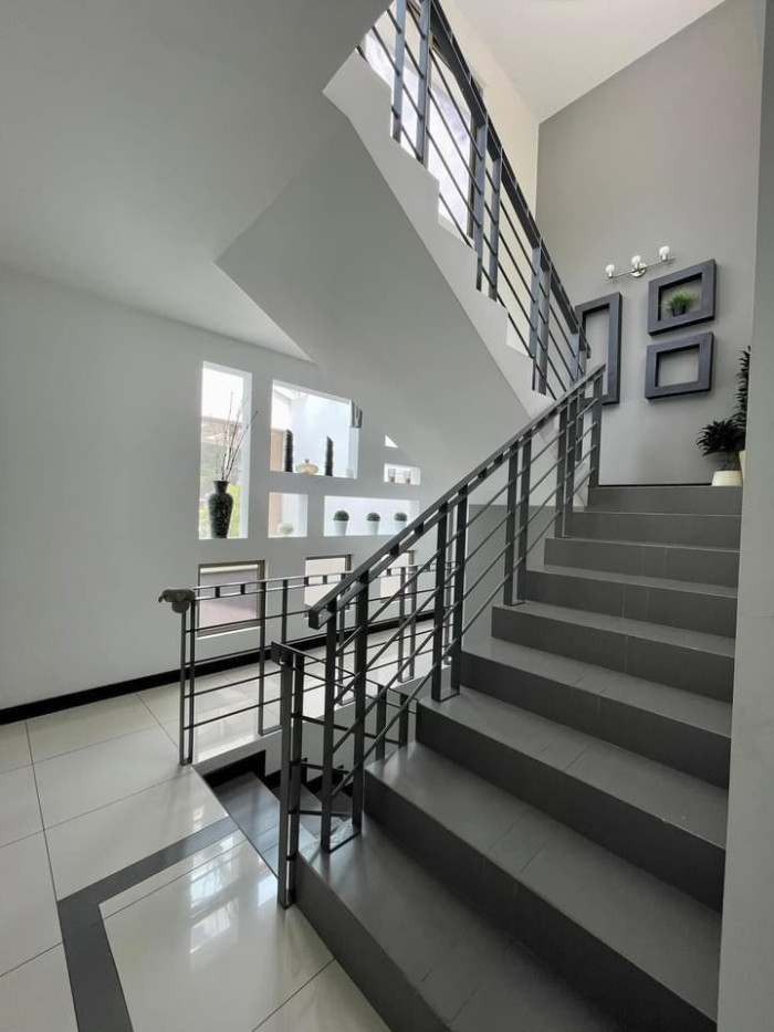Casa grande en venta zona 16 la montaña - Miniatura 6