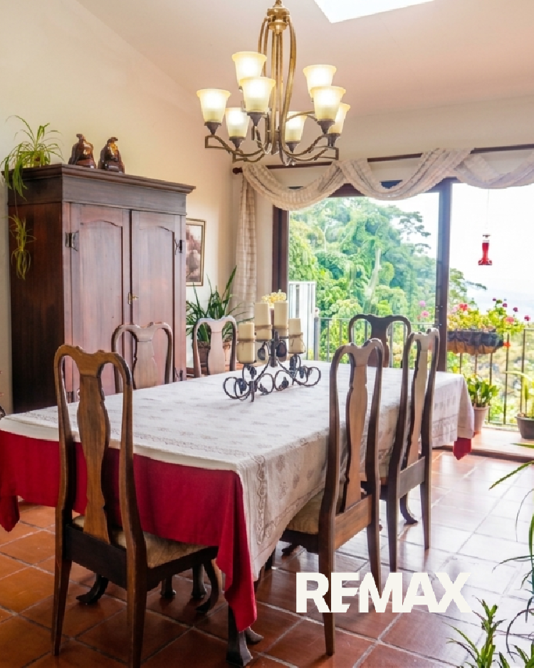CASA ESTILO COLONIAL EN VENTA — foto 4