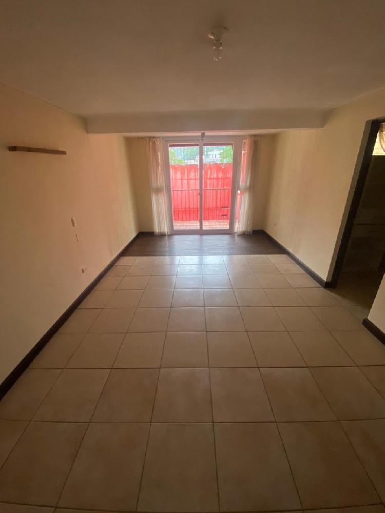 Amplia casa en Renta Condominio Lucerna Santa Catarina — foto 5
