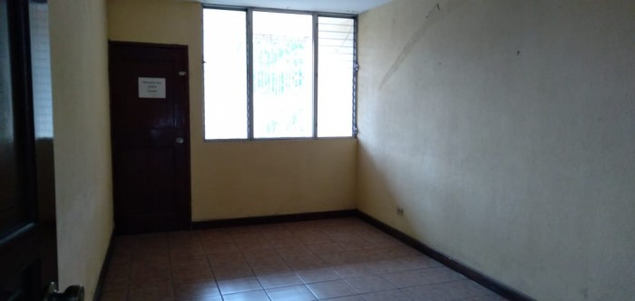 Rento casa comercial en Av. Las Américas z. 13 — foto 13