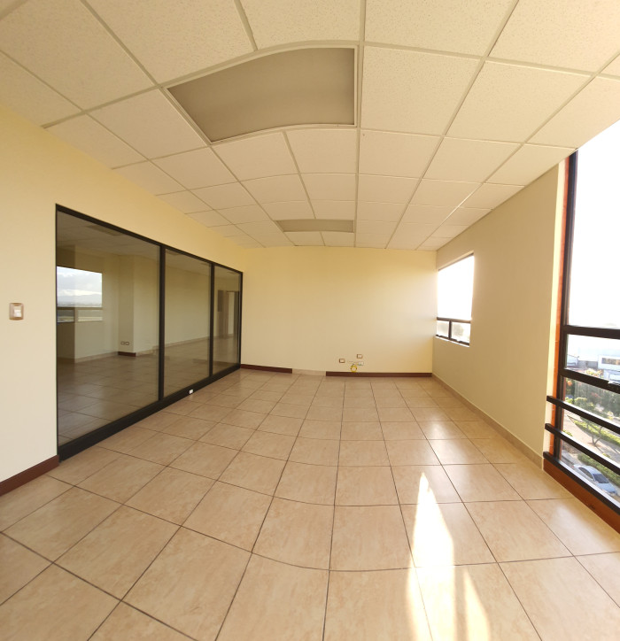 En Renta oficina en Ave. Las Américas zona 13 — foto 4