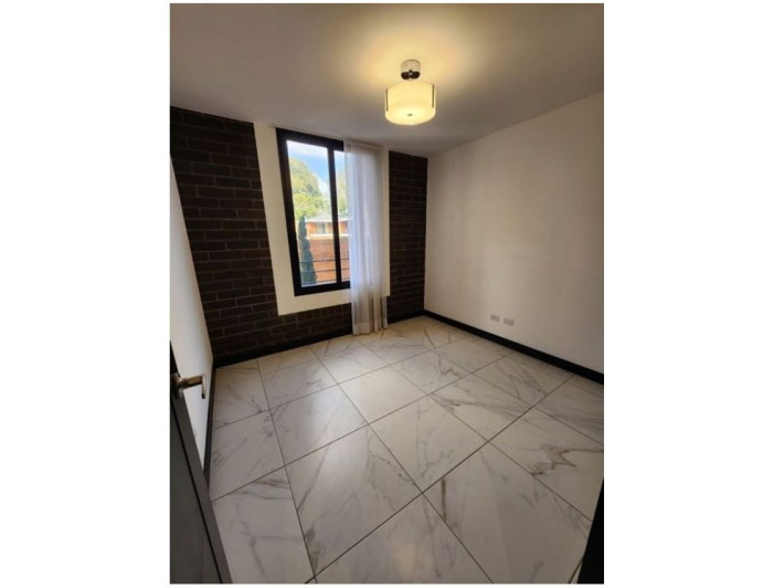 APARTAMENTO ZONA 15 - Miniatura 7