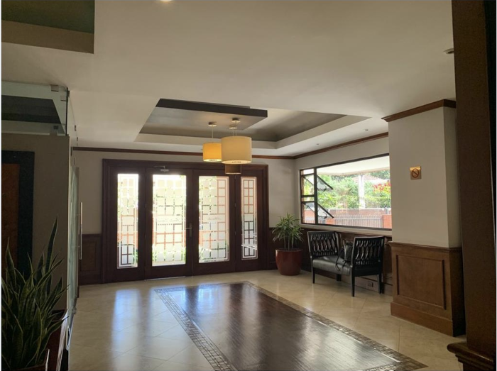 En Alquiler Apartamento amueblado en Zona 10 - 20