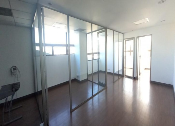 Oficina en venta en Zona 12 Guatemala - Image 1