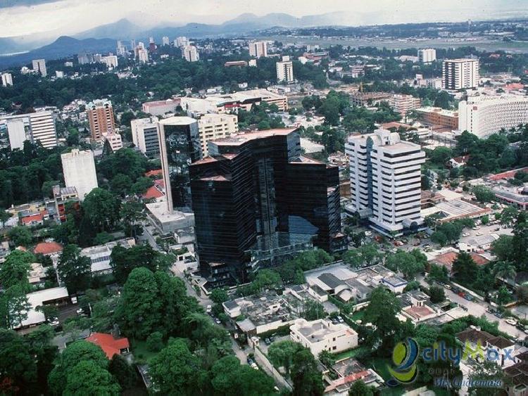 En Renta Oficina en Zona 10 Guatemala - Miniatura 6