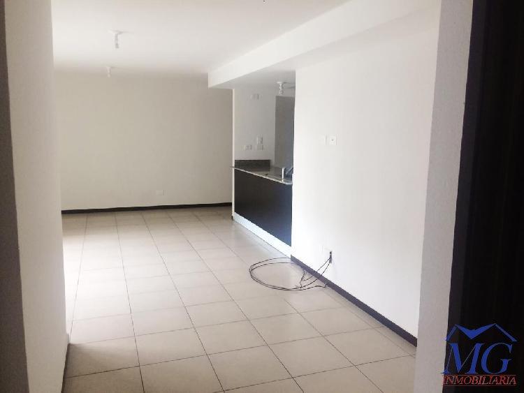 ALQUILO APARTAMENTO EN PARQUE 7