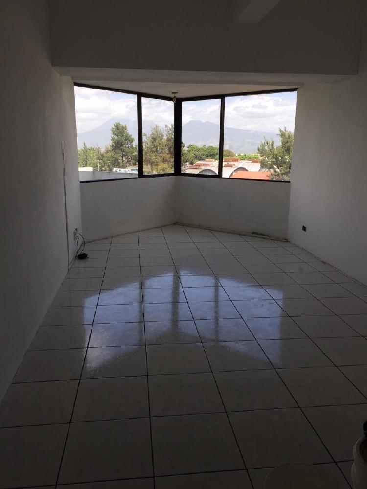 Apartamento en renta en buena ubicación zona 13.
