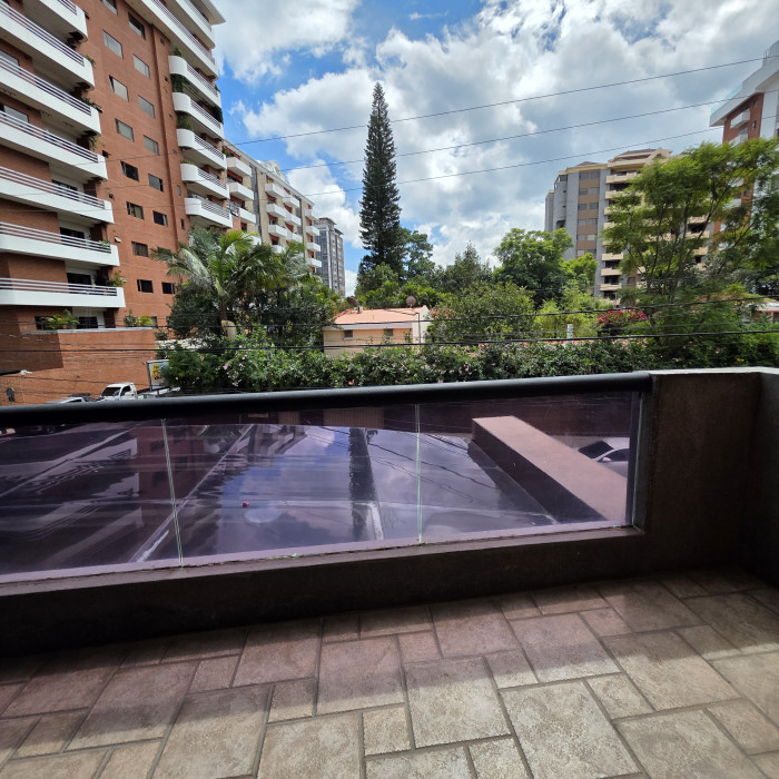 Apartamento En Renta en Zona 10 Altos De Santa Clara