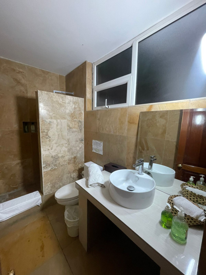 HERMOSA CASA EN RENTA Y VENTA ZONA 15 — foto 14