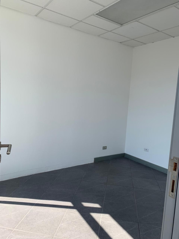 OFICINA EN #RENTA Y #VENTA EN MUXBAL - 7