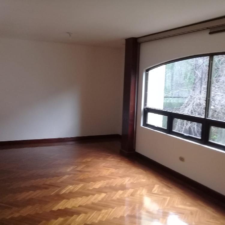 Plus Real Estate, renta apartamento en zona 10.