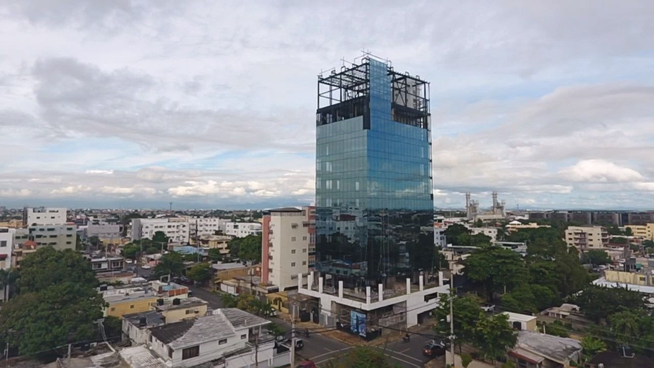 Locales comerciales en Venta en Ensanche Ozama, SDE - 1