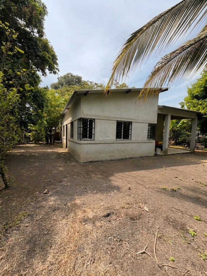 Casa de esquina en venta San Juan Opico - 1