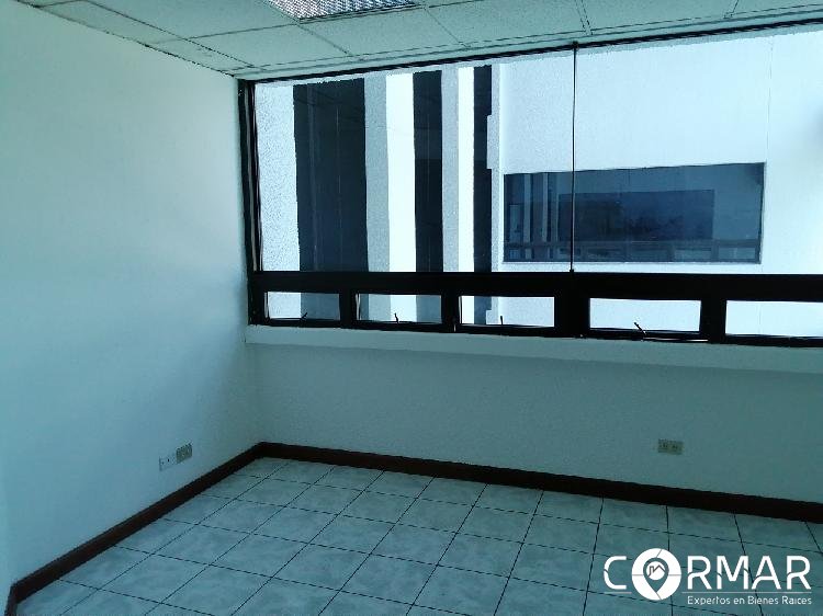 Oficina en renta, zona 10 - Cercana a Avenida Reforma - Miniatura 6