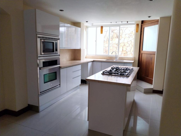 Vendo Casa en Zona 15