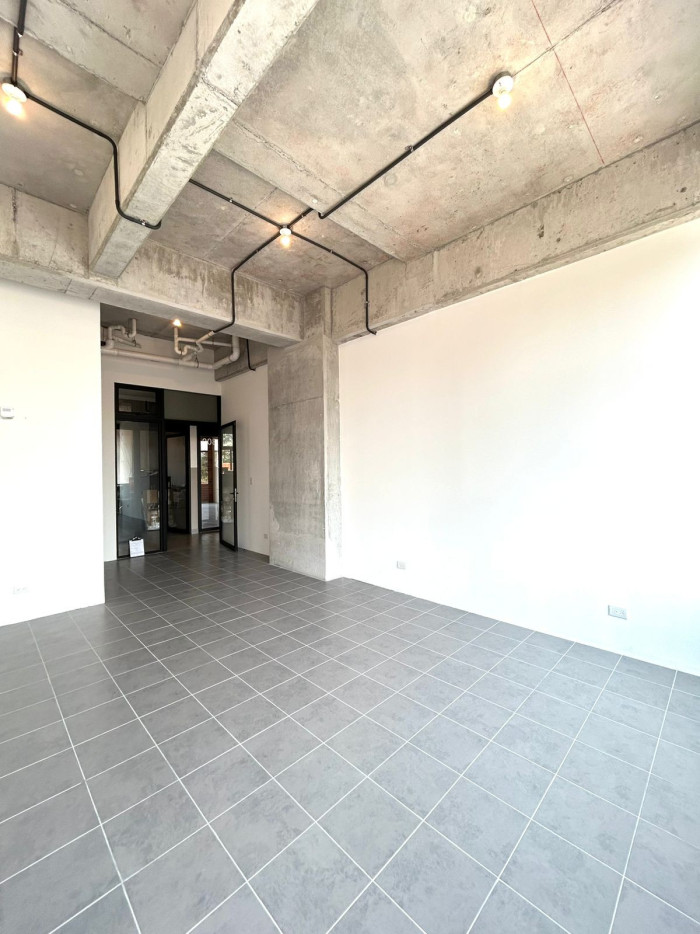 Local Comercial nuevo en renta y venta en zona 10 — foto 3