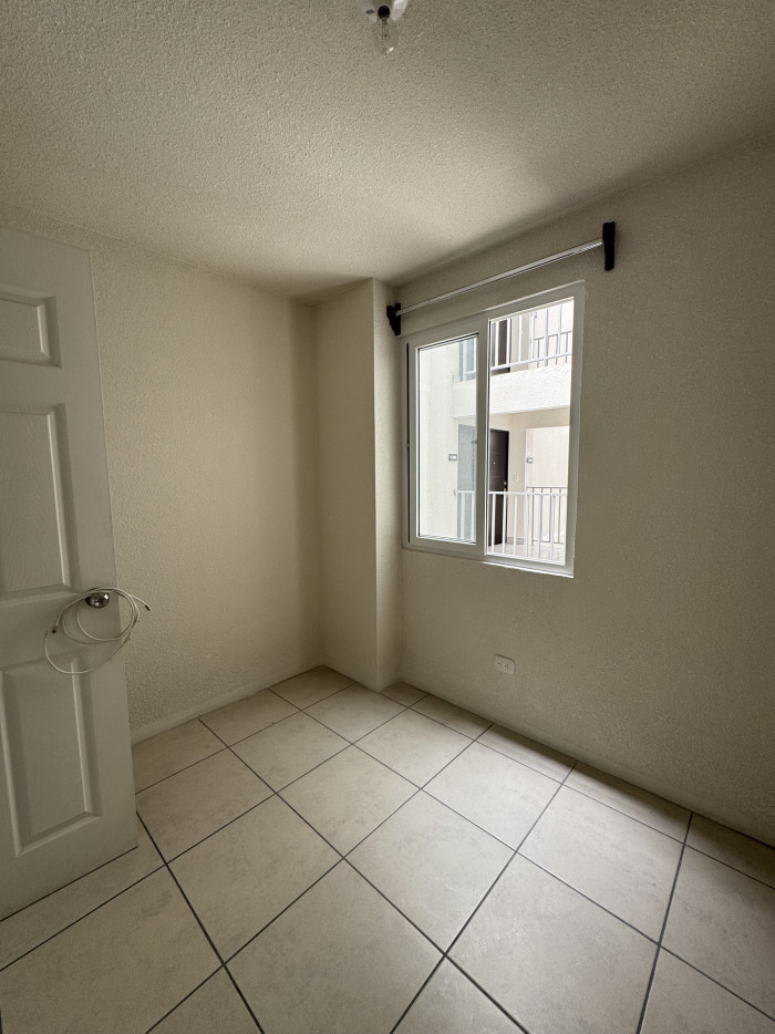 Vendo Apartamento en Edificio Entre Valles Villa Nueva - Miniatura 11