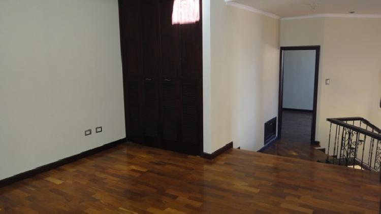 CASA EN RENTA DOS NIVELES, ZONA 15 — foto 5
