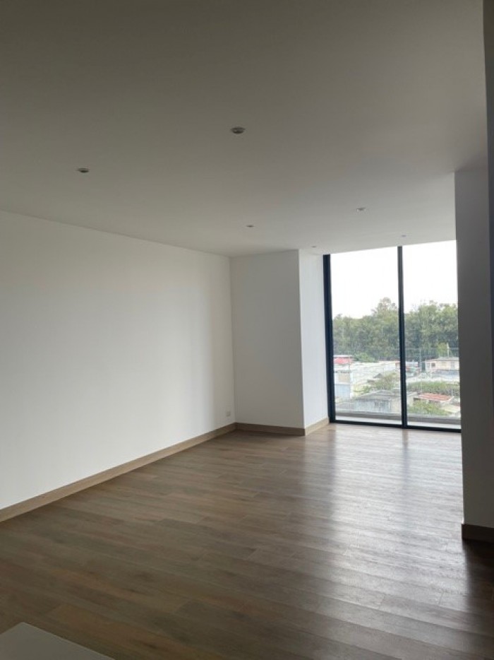 Rento apartamento nuevo en zona 15 — foto 3