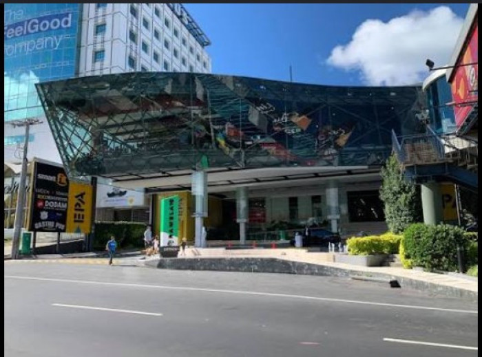 Kiosko en renta en Zona 10 Guatemala - Image 2
