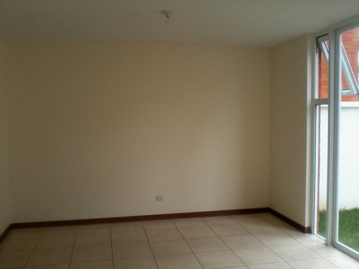 RENTA casa en condominio en San Gaspar zona 16 - Miniatura 9
