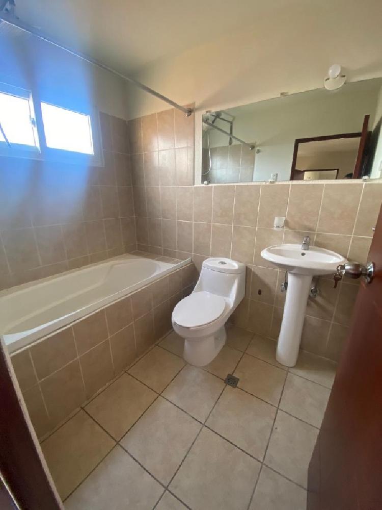 CASA EN RENTA – BOSQUES DE ARRAZOLA | KM. 18.5 CAES - 12