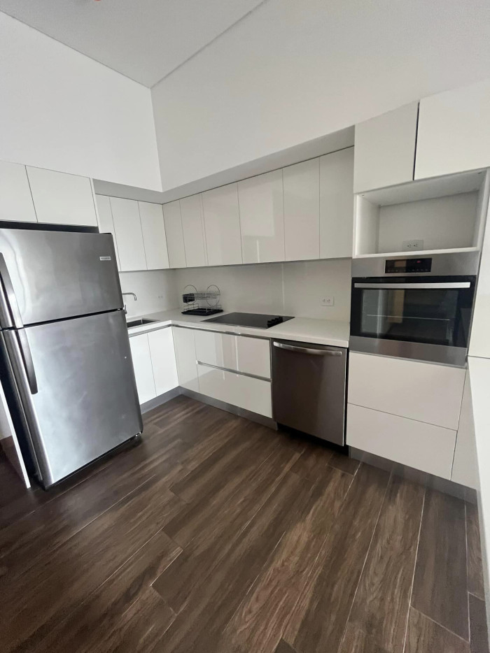 Apartamento Amueblado en Renta Zona 10 - Image 3
