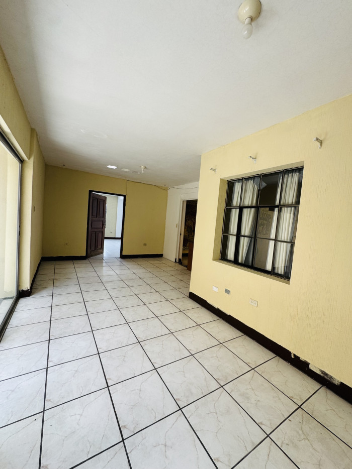 Casa en venta Lomas del Norte zona 17