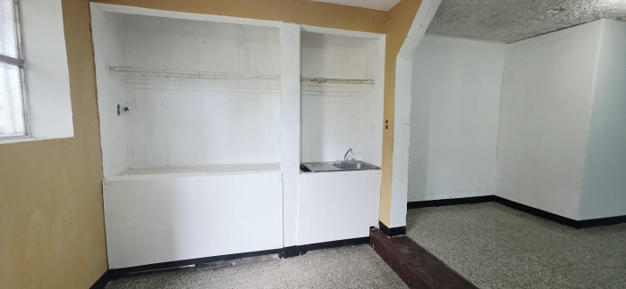 Oficina/Bodega Almacenaje en Alquiler Monte Real Mixco