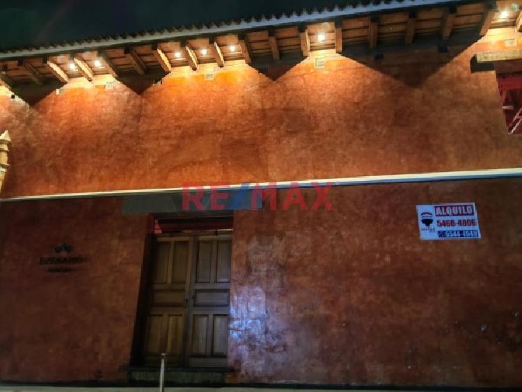 Salón para Uso Comercial en Antigua Guatemala - 2