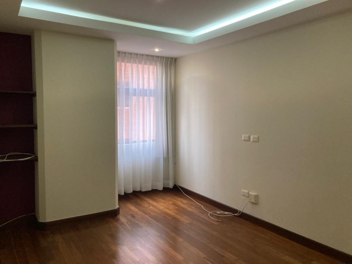 Apartamento en Alquiler o Venta en zona 10 Guatemala - Image 4
