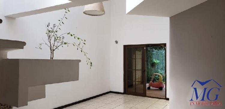Casa en Venta Hacienda Real, Zona 16