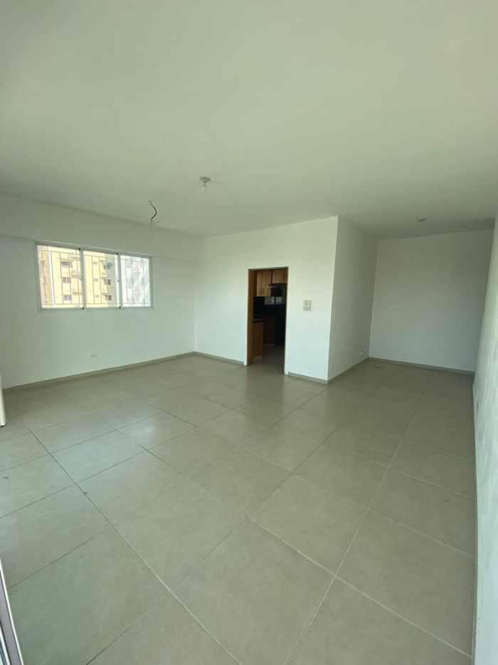 Apartamento en renta de 3 hab en Evaristo Morales - 4