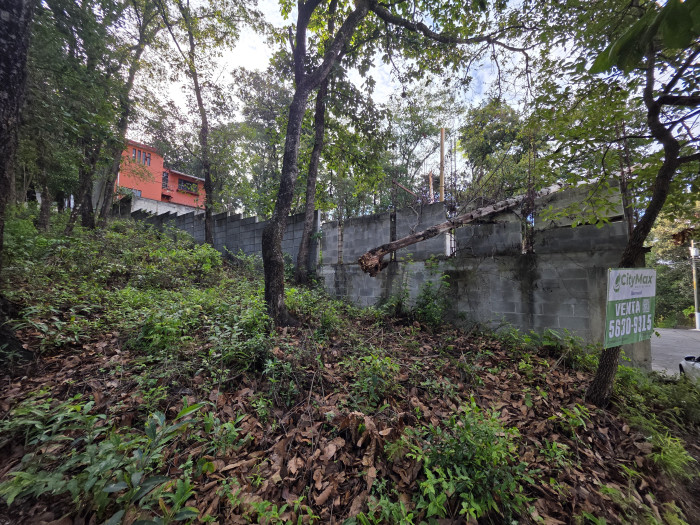 Terreno en Venta en Las Hojarascas Mixco - Image 2