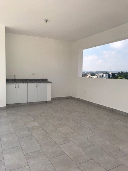 Unidad nueva de construcción moderna. — foto 8