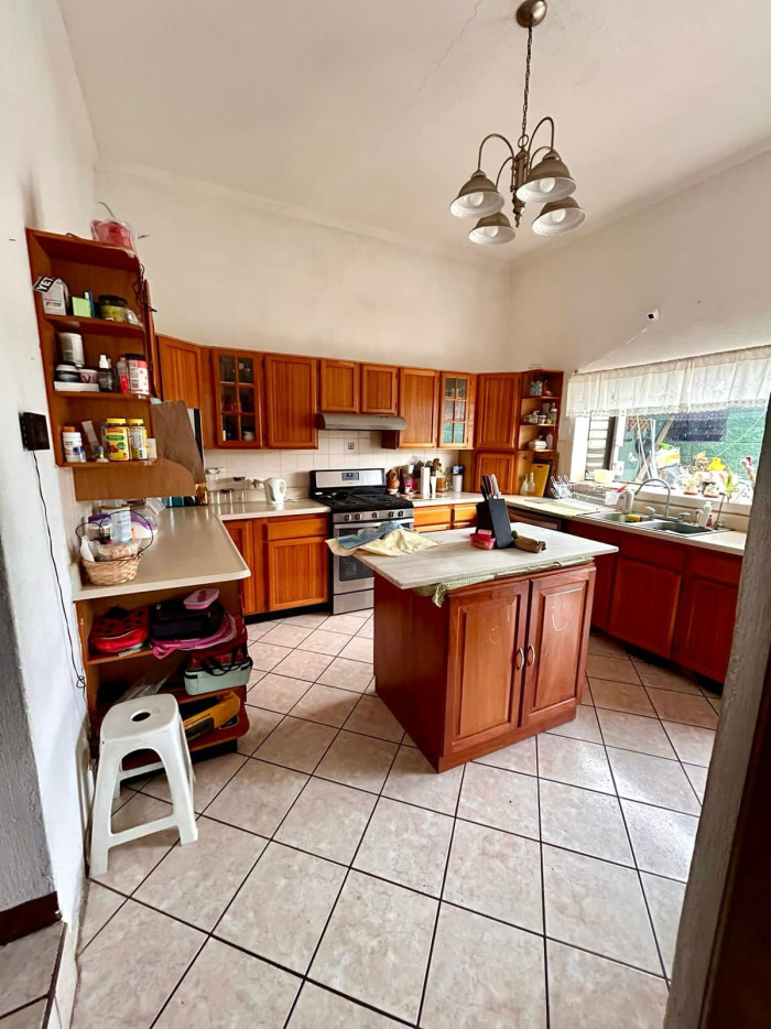 Casa grande en venta en Carretera a San José Pinula — foto 6