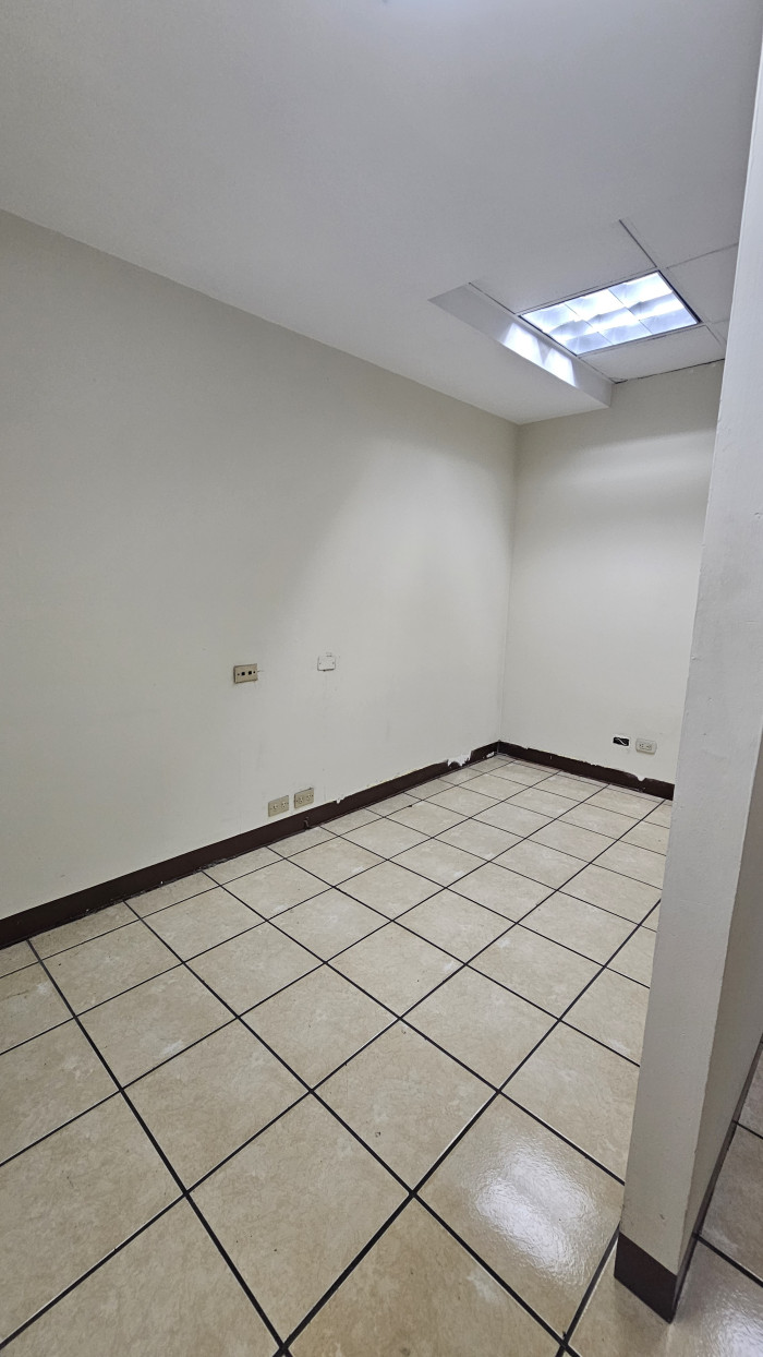 OFICINA EN #RENTA EN ZONA 9 — foto 6