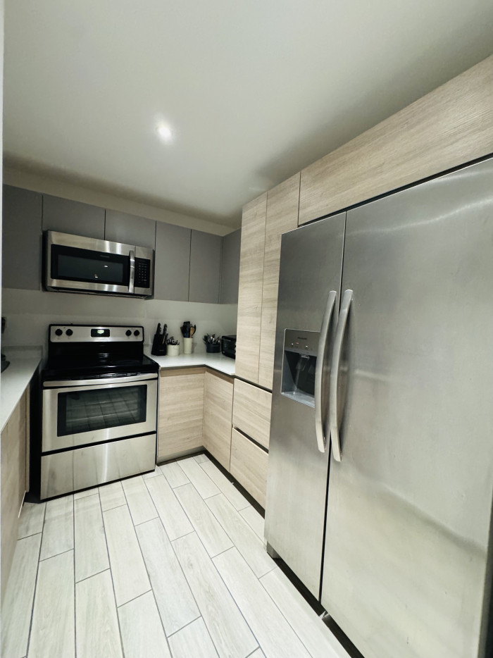 Apartamento Amueblado en renta Zona 10 — foto 2