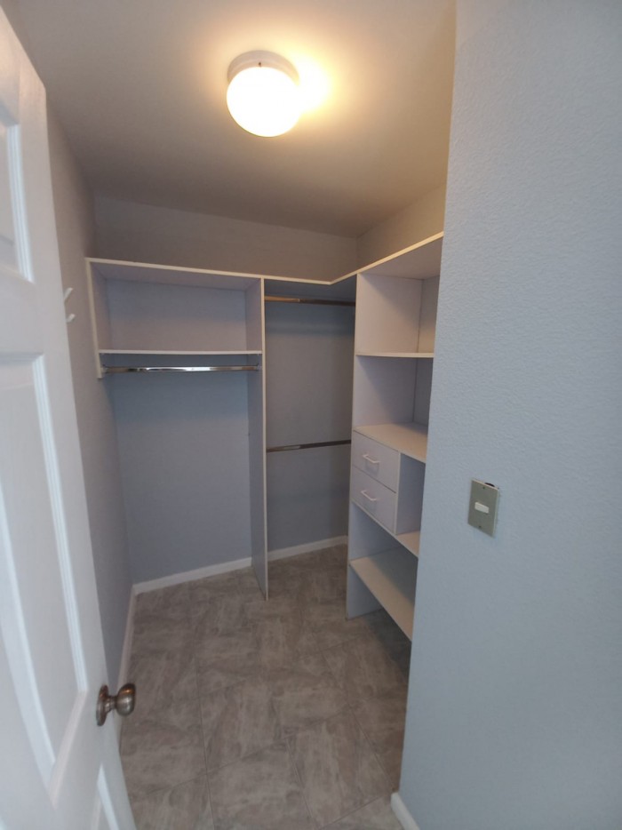 APARTAMENTO SUPER AMPLIO EN #VENTA ZONA 10 - Miniatura 3