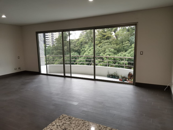 Plus Real Estate renta apartamento en zona 10