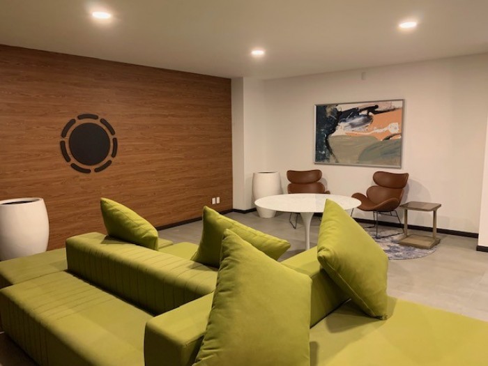 Apartamento en venta en zona 14 Plaza Segheria - Image 1
