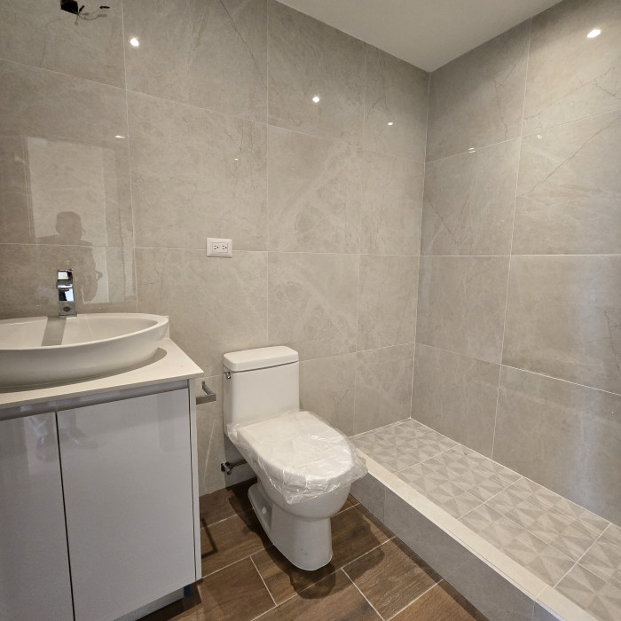 En venta apartamento en Oakland zona 10 Guatemala - Miniatura 26