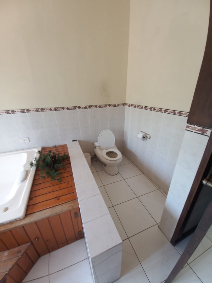 CASA PARA OFICINAS EN #RENTA SOBRE BOULEVARD LA MONTAÑA — foto 6