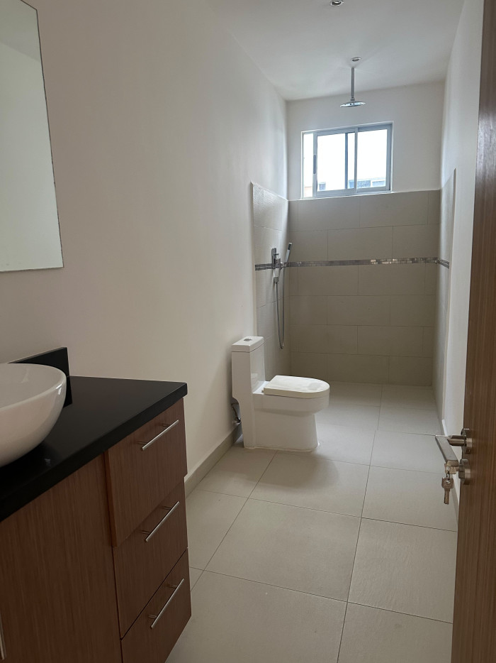 Apartamento en venta en Santa Ana en condominio - 4