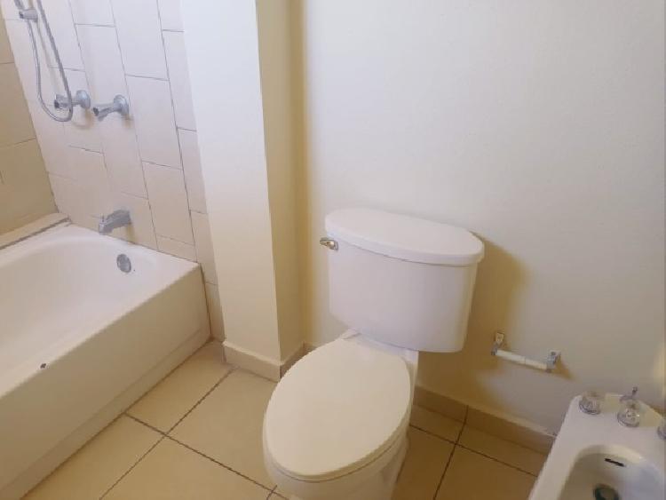 Townhouse en renta y venta zona 14 / La Villa — foto 7